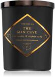 MAKERS OF WAX GOODS The Man Cave lumânare parfumată 421 g
